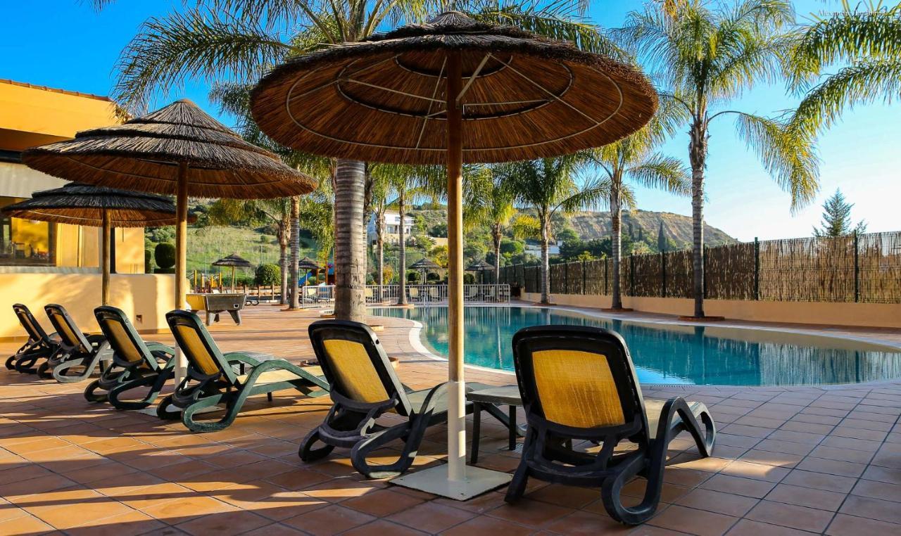 Luzbay Pool Apartments Exterior foto